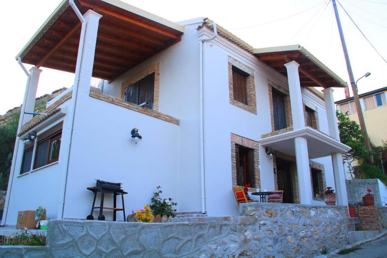 The Stone Suite Moraitika Exterior foto