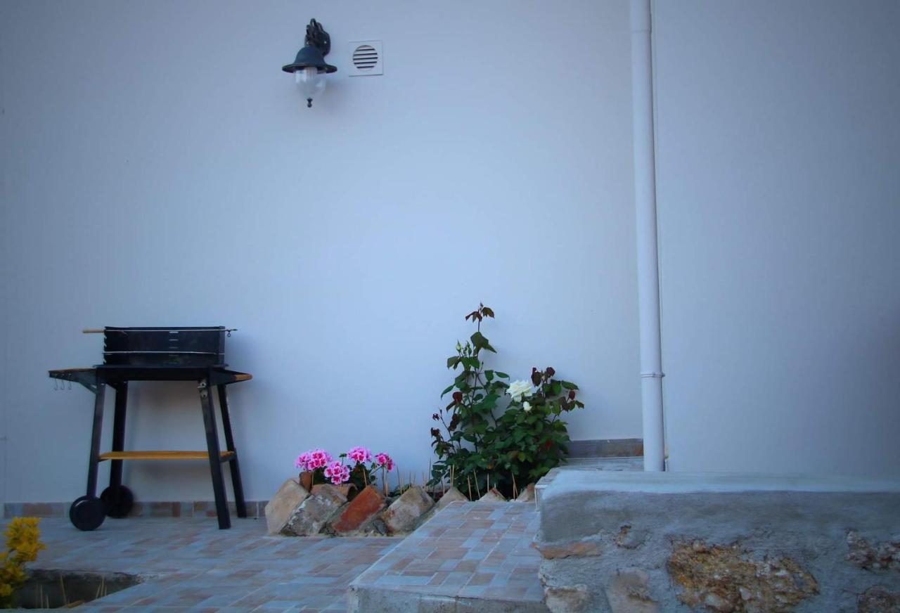 The Stone Suite Moraitika Exterior foto