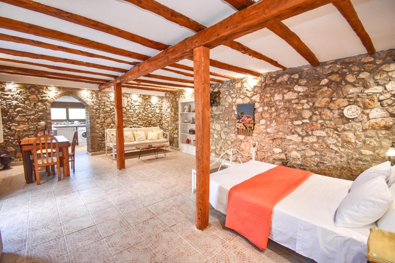 The Stone Suite Moraitika Exterior foto